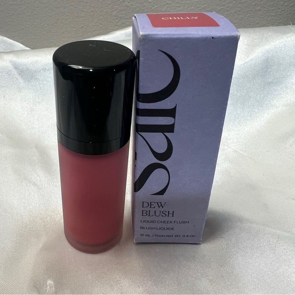 NIB SAIE DEW BLUSH.. color.. shade